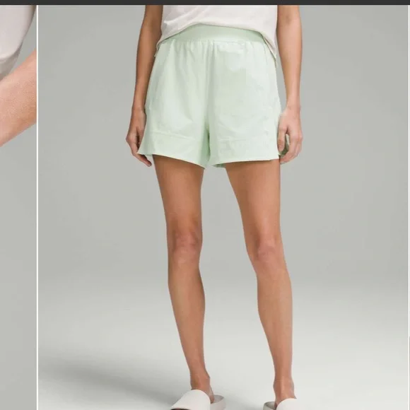 Lululemon Stretch Woven Relaxed-Fit High-Rise Short 4"
Kohlrabi Green - Picture 3 of 9